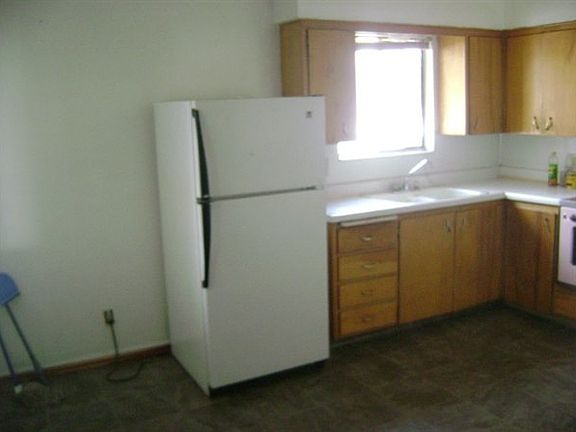 3rd image of 169 E Helm Ave APT A