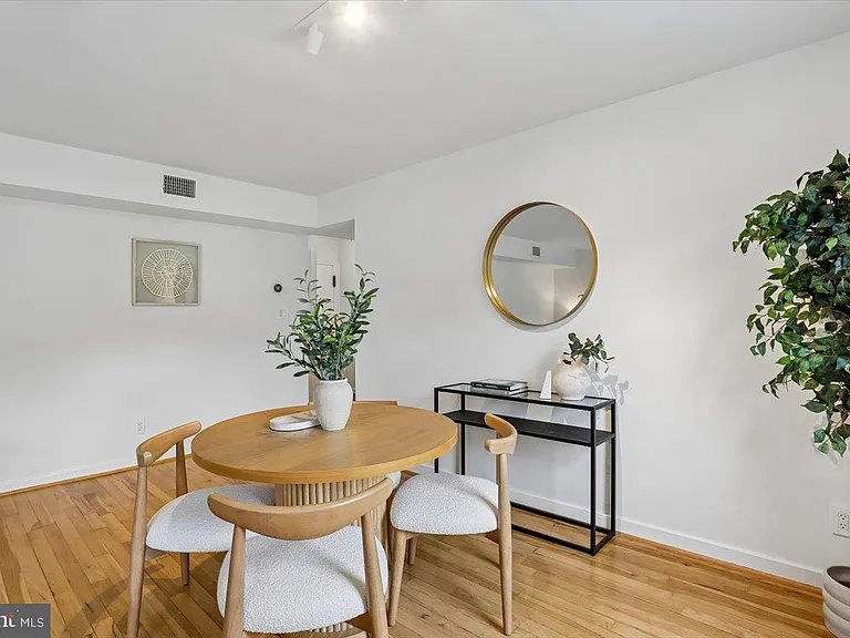 8205 Grubb Rd #101 — Photo 9