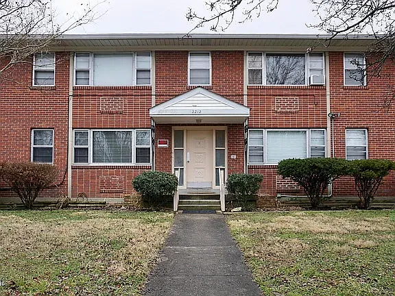 2212 Gerald Ct — Photo 1