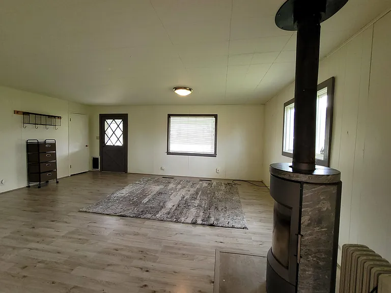 980 Wenzel Ln — Photo 7