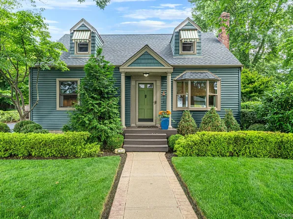 107 Jefferson Street, East Islip, NY 11730