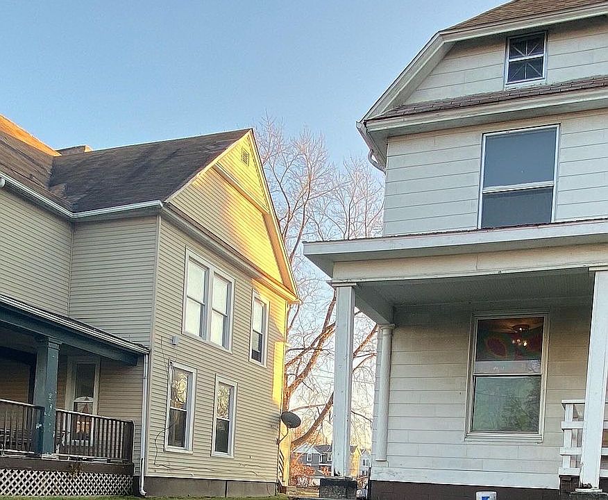 Two Houses on One Parcel