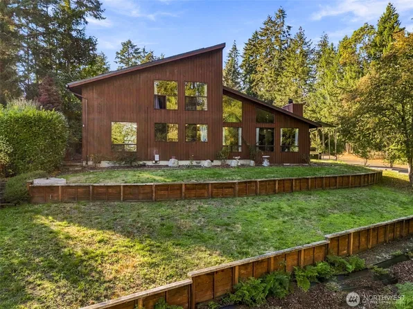 2843 Nisqually View Loop NE, Olympia, WA 98516