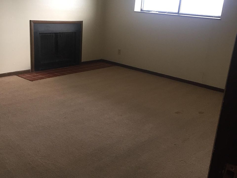 1st image of 822 E Ford St APT 102