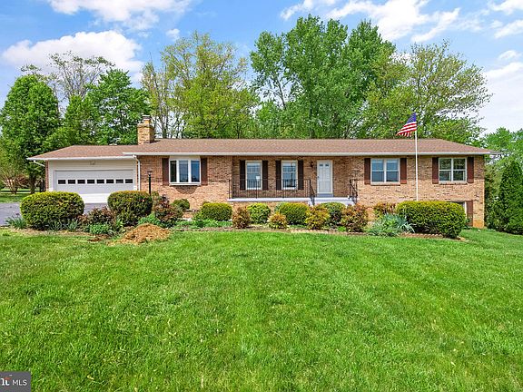 2nd image of 11702 Colvin Ln
