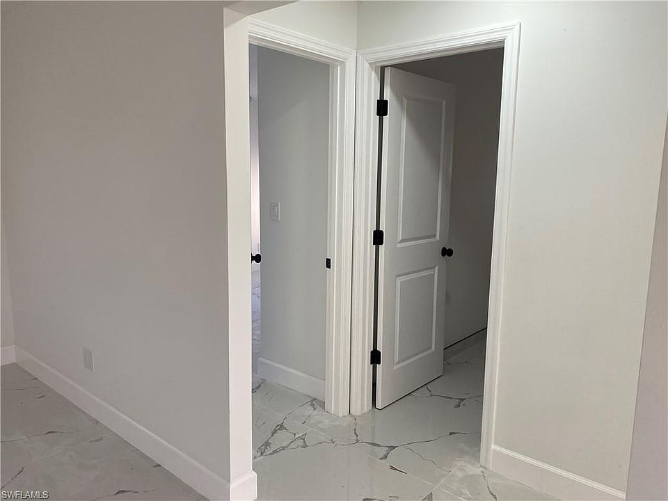 2nd image of 218 Maple AVE S