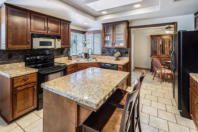 1st image of 1504 Carbury Way