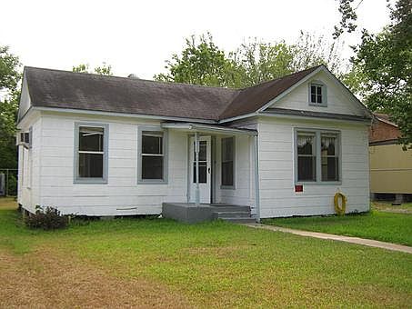 1st image of 2209 Avenue F