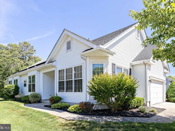 48 Warwick Way, Southampton, NJ 08088