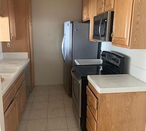 5th image of 5460 White Oak Ave Unit H204