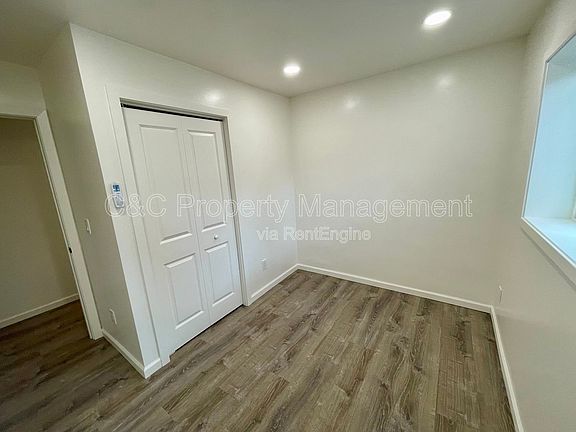 4th image of 599 Irving Ave #4