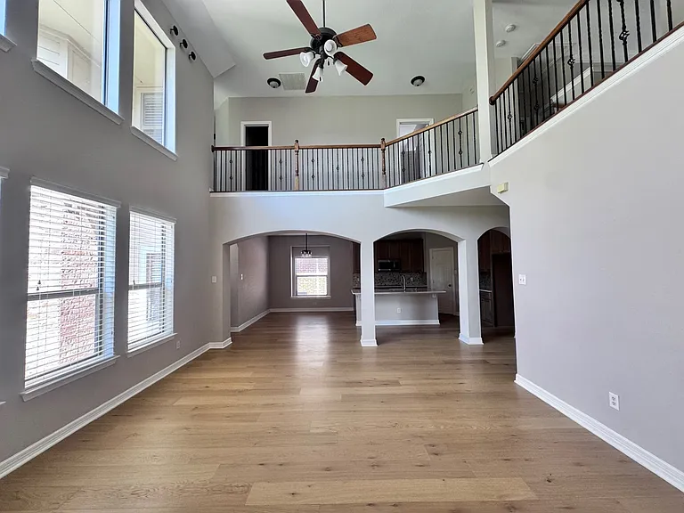 6504 Diamond Dr — Photo 7