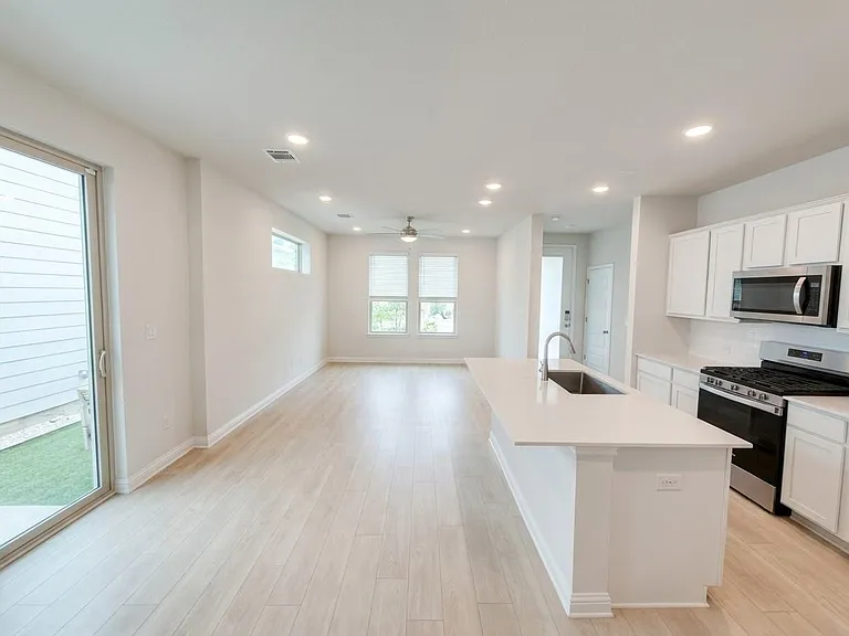 8311 Springsteen Dr #318 — Photo 8