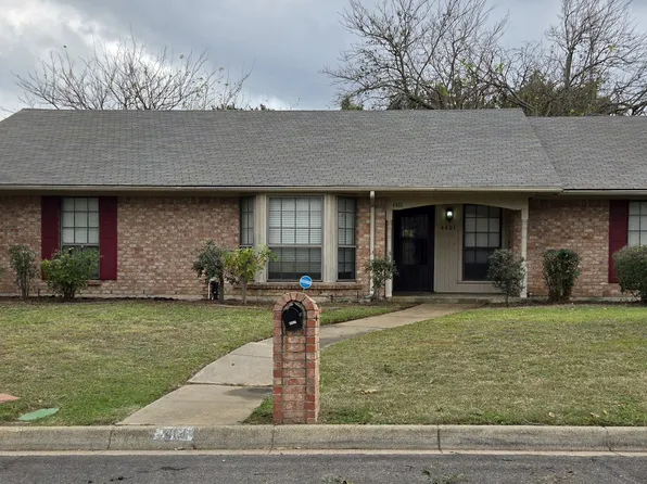 4401 Yellowleaf Dr, Fort Worth, TX 76133