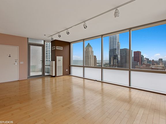 4th image of 8 Randolph St #3308