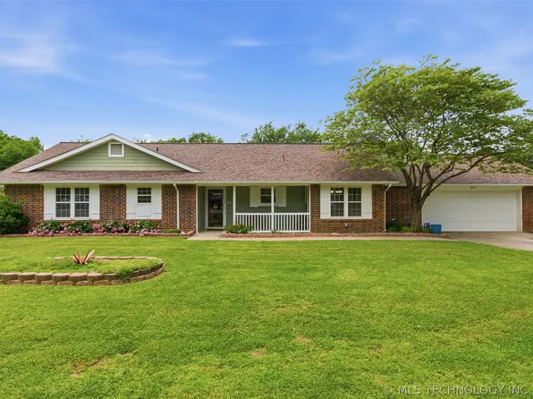 635 S Pecan St, Oologah, OK 74053
