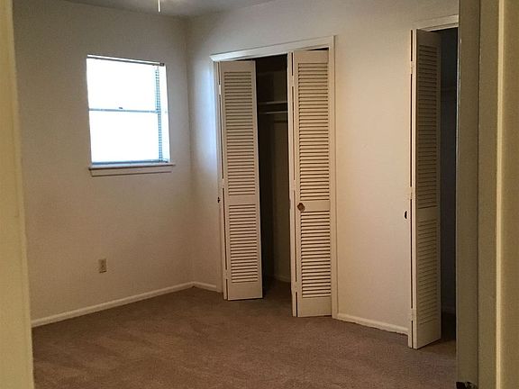 5th image of 1001 N Walnut Ave