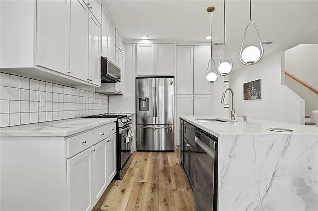 183 S Prairie Ave — Photo 11