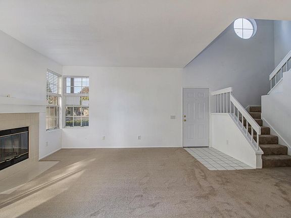 Plenty of room for a couch, desk, and dining table