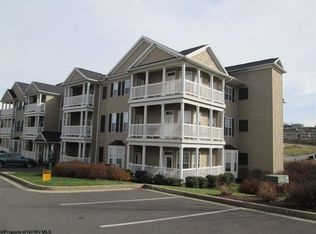 2436 Suncrest Vlg, Morgantown, WV 26505