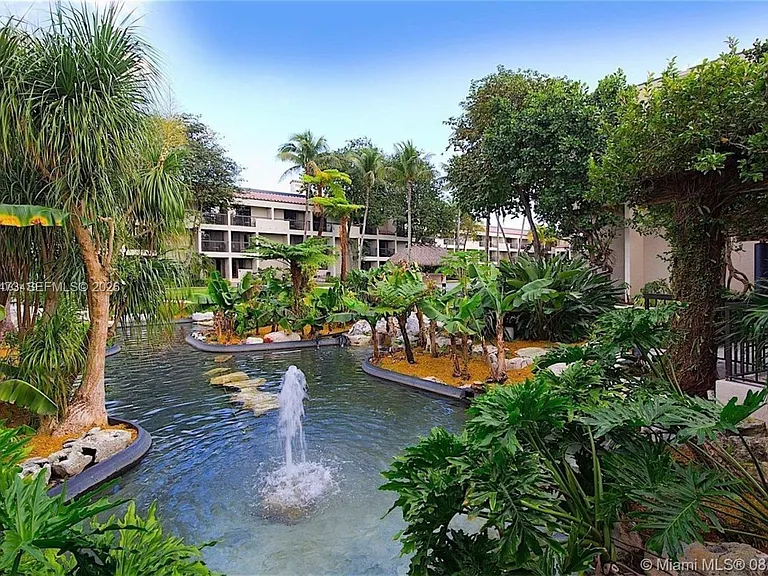 6626 Miami Lakes Dr E #6626 — Photo 12