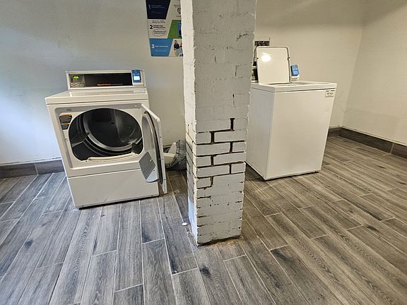 2nd image of 45 William St #1A