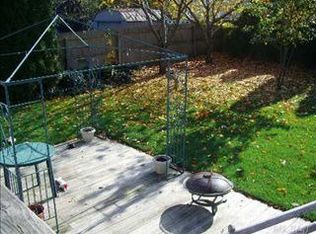 8 Johnson St, Commack, NY 11725