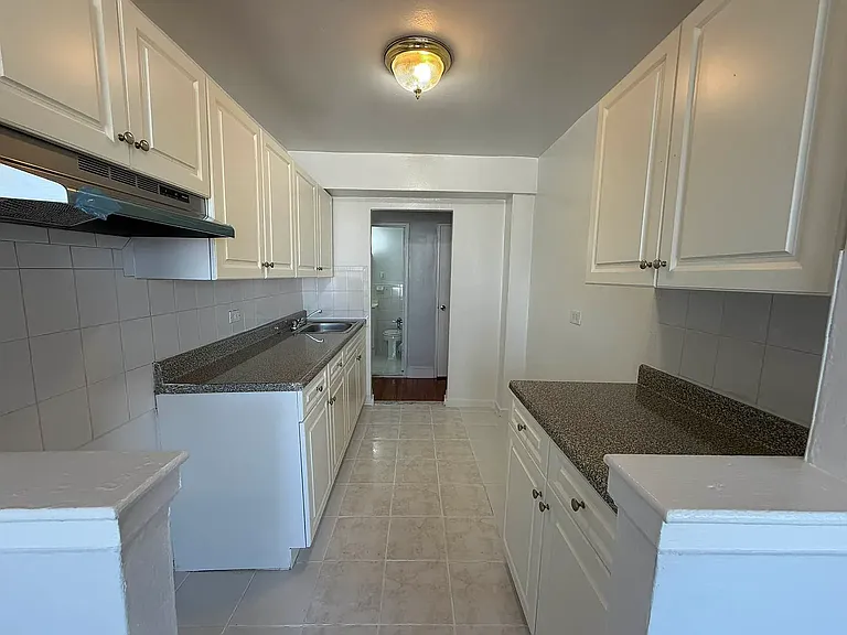 425 E 96th St #6N — Photo 3