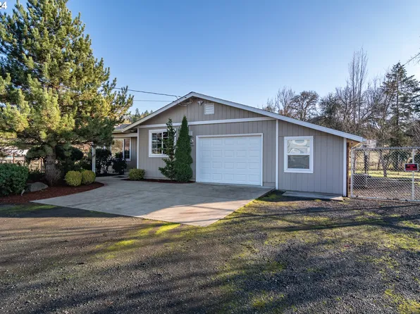 257 Fawn Dr, Roseburg, OR 97470