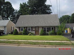 27 Lake Ave, Colonia, NJ 07067