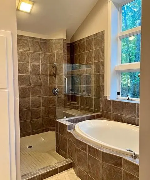 3040 Middlewood Rd — Photo 3