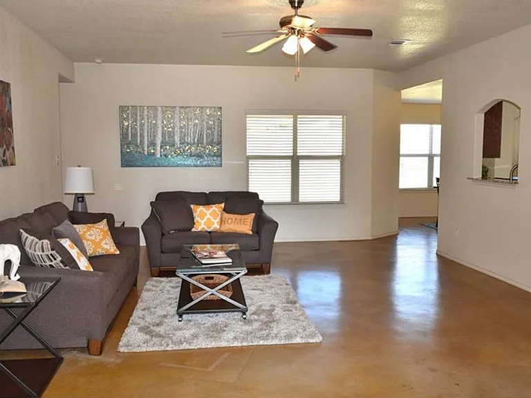 2711 Tara Dr — Photo 7