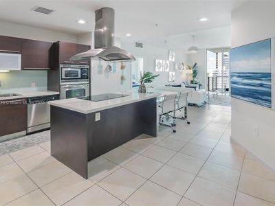 7928 East Dr APT 1002, North Bay Village, FL, 33141