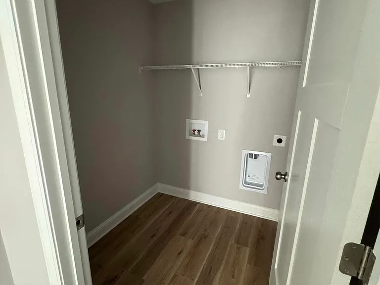 895 S Henley St — Photo 3