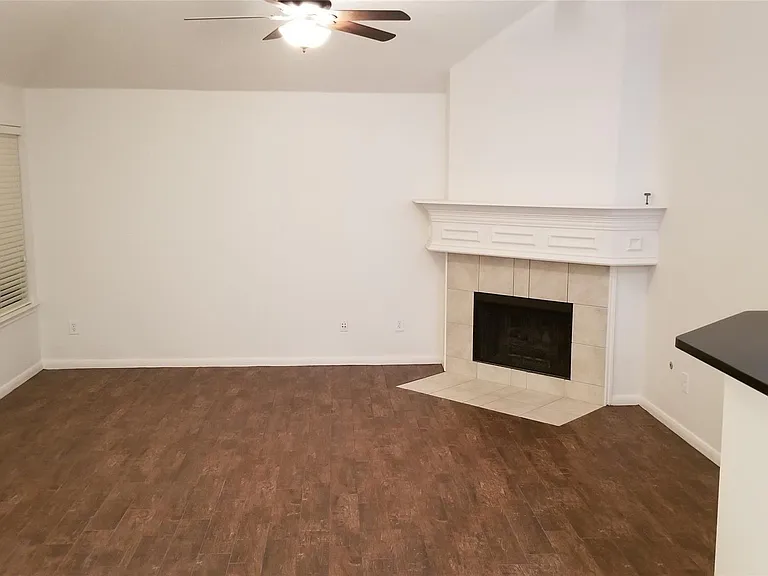 935 Rock Springs Dr — Photo 8