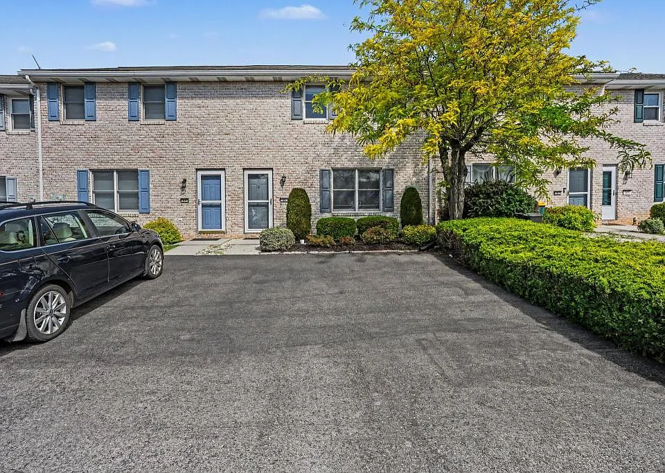 99 Lee Ann Ct