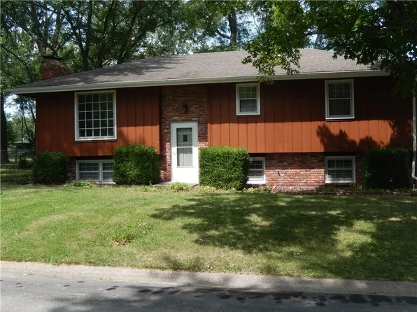 169 Nolker Dr, Lawson, MO 64062