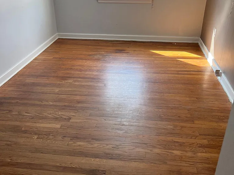815 Rolridge Ave — Photo 2