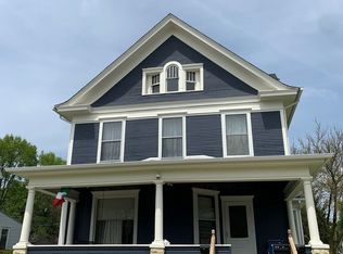 355 W New York St #2, Aurora, IL 60506