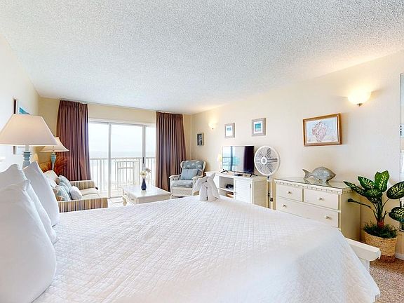 5th image of 790 Santa Rosa Blvd Unit 205