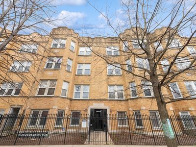 3561 W Lyndale St #2E, Chicago, IL, 60647