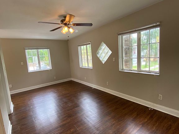 4th image of 1021 8th St N #1