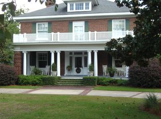 224 N Brooks St, Manning, SC 29102