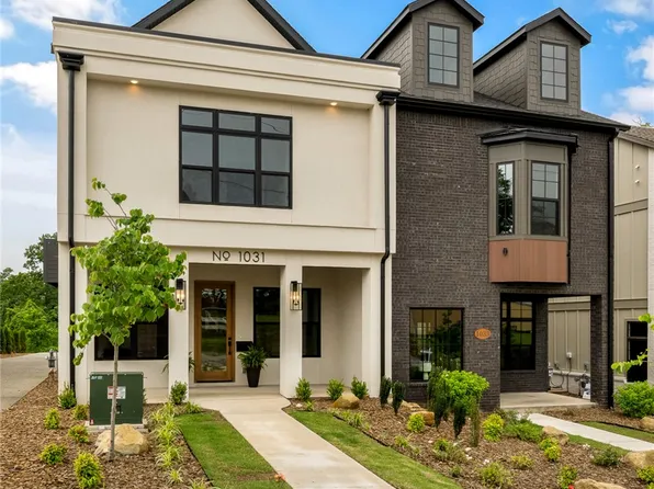 1031 NW A St, Bentonville, AR 72712