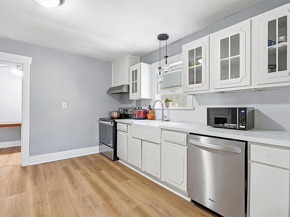 4th image of 304 Bomar St