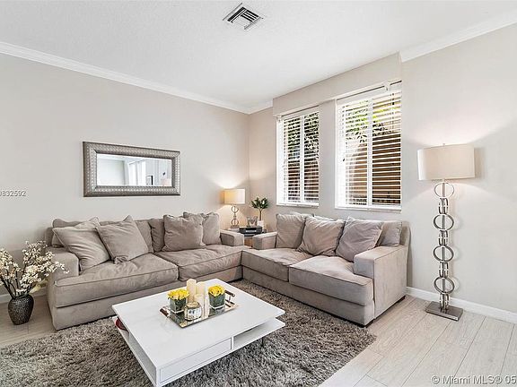 3rd image of 2925 NW 126th Ave APT 301-1