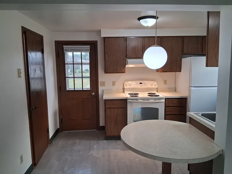 2 bed, 1.5 bath, $1,299 — Photo 2