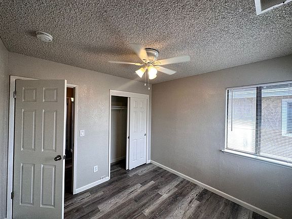 3rd image of 2331 N Prospect Ave