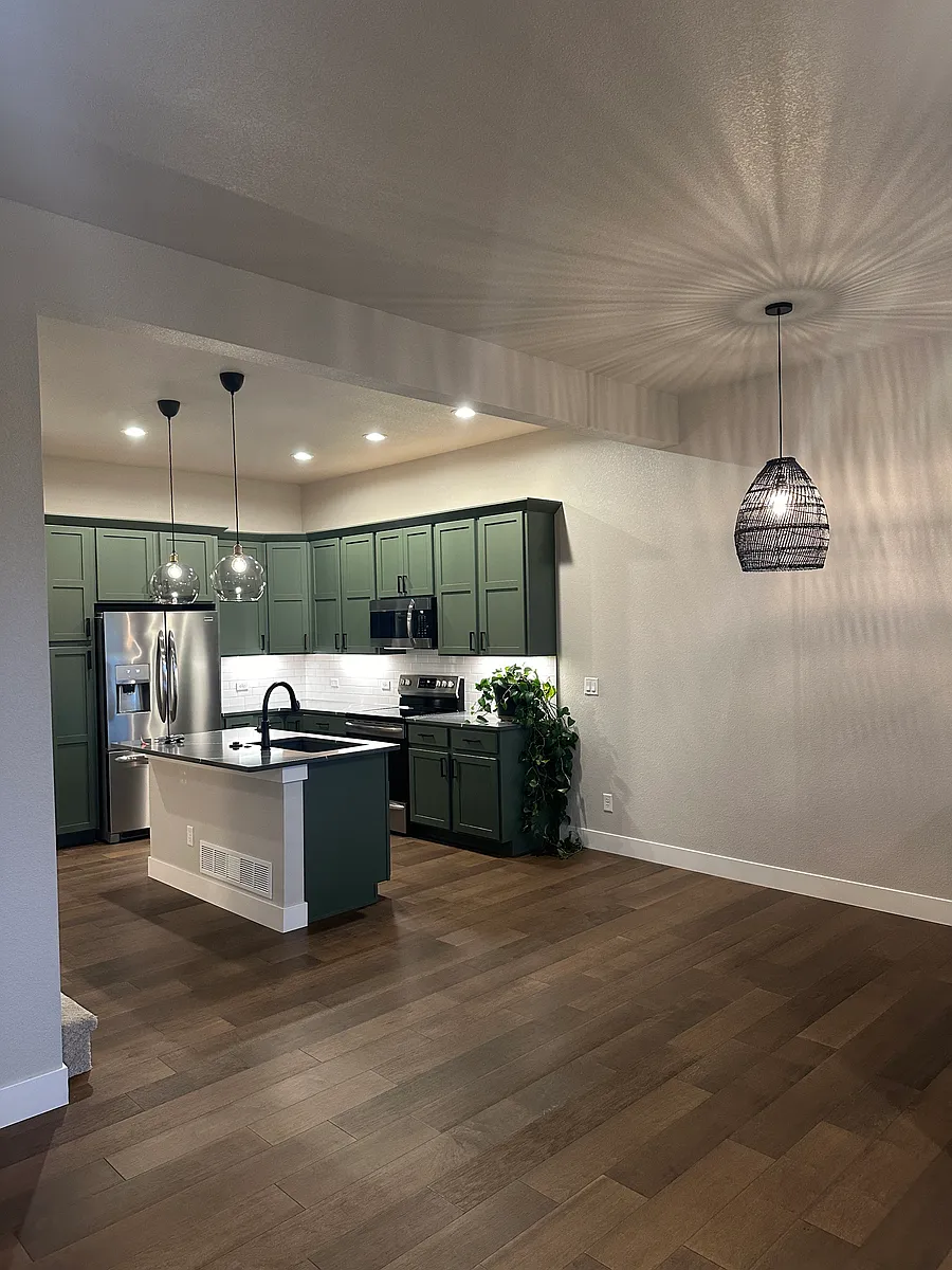 Kitchen - 1732 W 50th St