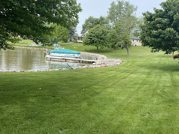 5th image of 14685 Roberts Ct